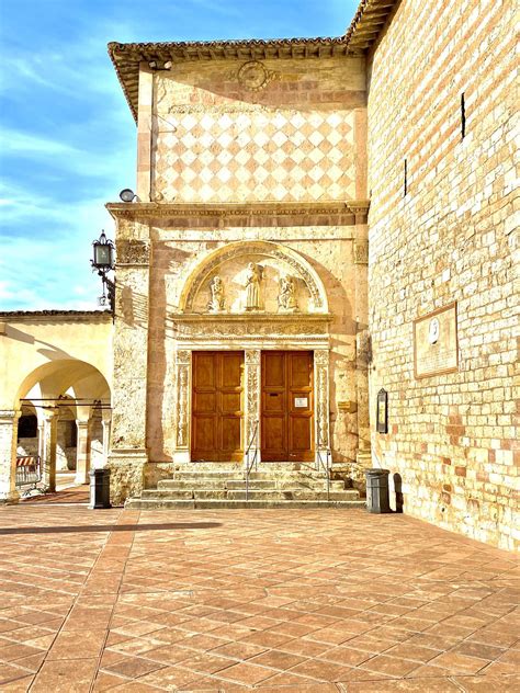 Foto dell'ingresso della Statio Peregrinorum ad Assisi