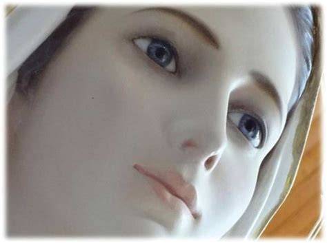 Rappresentazione artistica del volto della Madonna di Medjugorje, basata sulle descrizioni dei veggenti