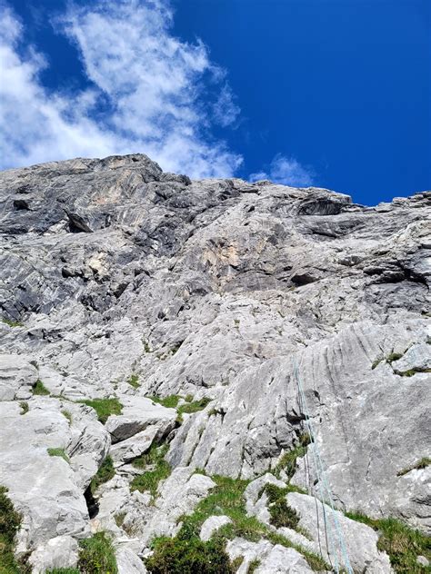 Dettaglio di un diedro o placca tipica della via