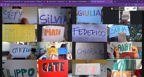 Bambini durante una lezione di catechismo