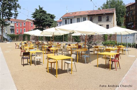 Foto esterna della piazza Mosso al Parco Trotter