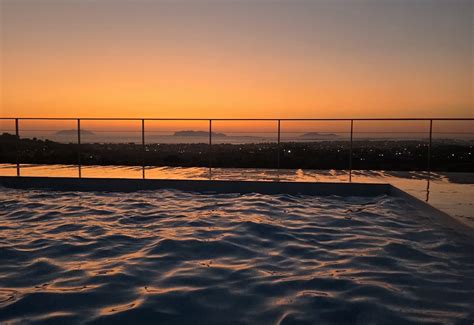 Immagine di una piscina panoramica di un B&B ad Assisi