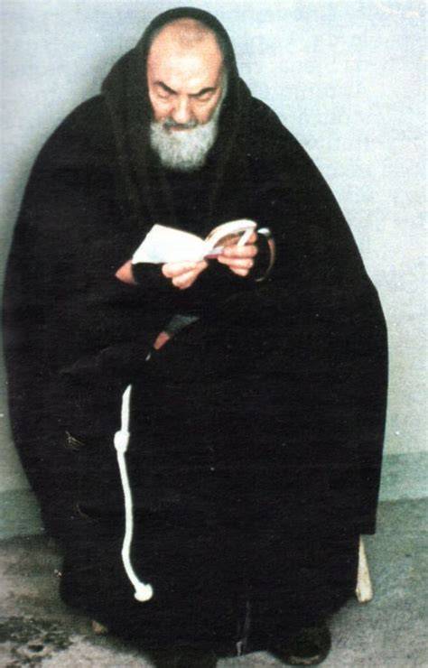 Padre Pio medita sulla Sacra Scrittura, Vangelo
