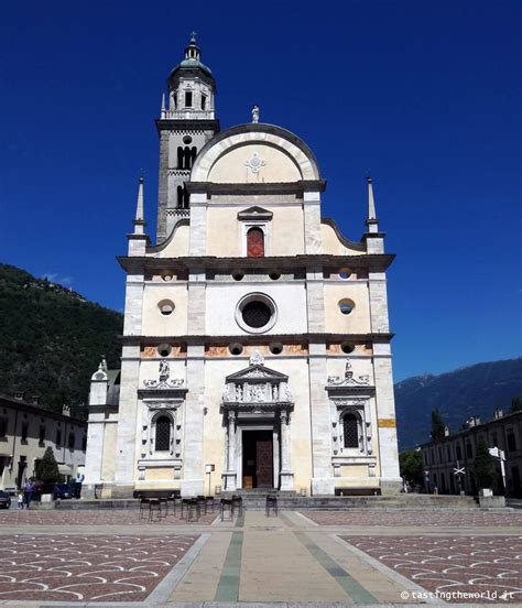 Veduta architettonica esterna del Santuario della Madonna di Tirano con il suo campanile