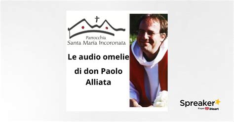 Microfono, cuffie e uno schermo con l'app Spreaker che mostra le omelie di Don Davide Rota