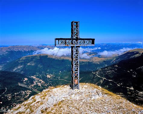 La grande croce sulla cima del Križevac
