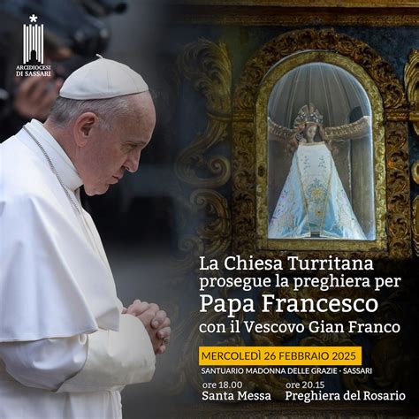Papa Francesco in preghiera del Rosario