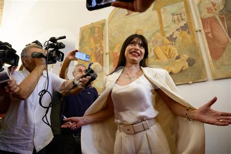 Foto della sindaca di Assisi, Stefania Proietti