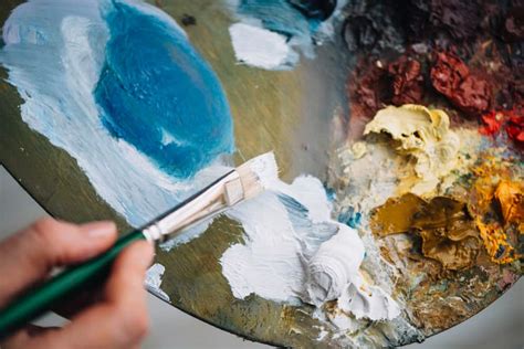 Infografica: La tecnica della pittura a olio e i suoi vantaggi (trasparenza, luminescenza)
