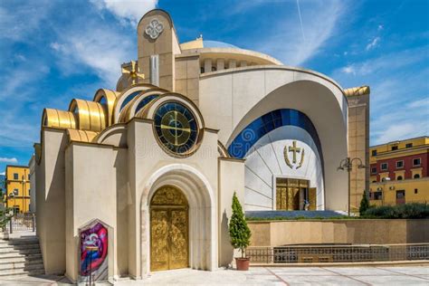 Fotografia della Cattedrale Ortodossa della Resurrezione di Cristo a Tirana, Albania