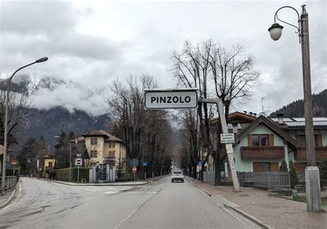 Foto esterna officina Garage Brenta a Pinzolo