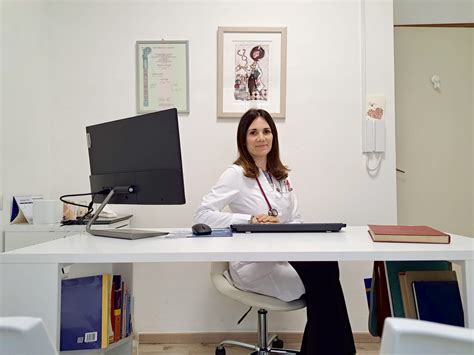 Foto di un ambiente di studio medico professionale e accogliente