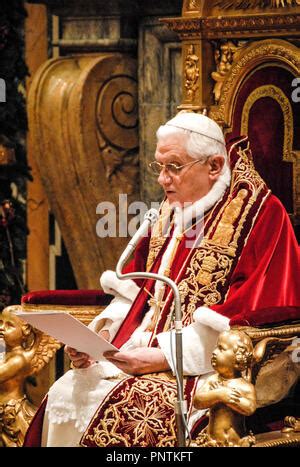 Benedetto XVI pronuncia il discorso alla Curia Romana, Vaticano