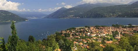 Esterno dell'Hotel Internazionale a Luino, una struttura accogliente in centro
