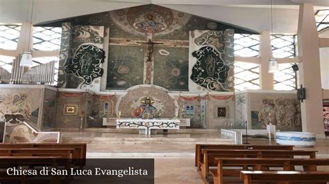 Foto della statua lignea di San Luca Evangelista all'interno della chiesa parrocchiale di Maranola