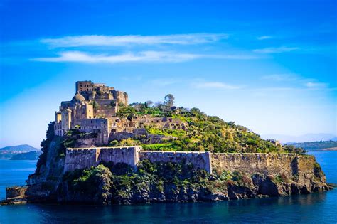 Veduta panoramica del Castello Aragonese di Ischia