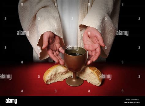 rappresentazione di Melchisedek che offre pane e vino, con un'allusione all'Eucaristia