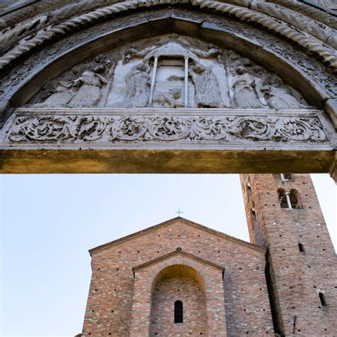 Foto del portale della Basilica di San Giovanni Evangelista