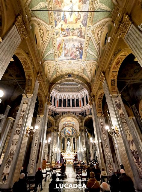 Interno della Parrocchia dei Santi Gervasio e Protasio con il coro e le cappelle