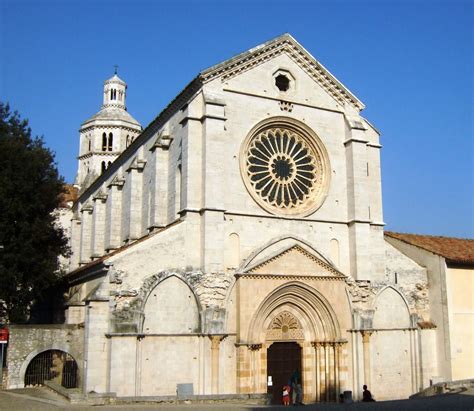Chiesa Maria Immacolata Taranto esterno, stile neogotico