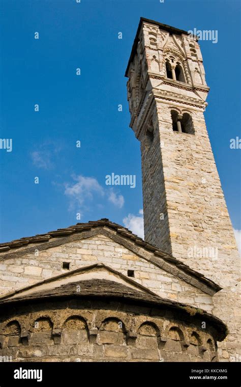 Campanile romanico della Chiesa di Santa Maria Maddalena a Ossuccio
