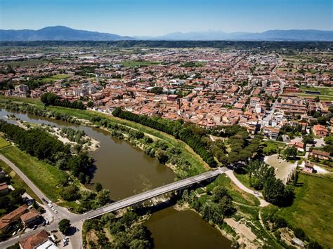 Mappa dell'area intorno a Santa Croce sull'Arno con evidenziate le località di Pontedera, Empoli e Altopascio