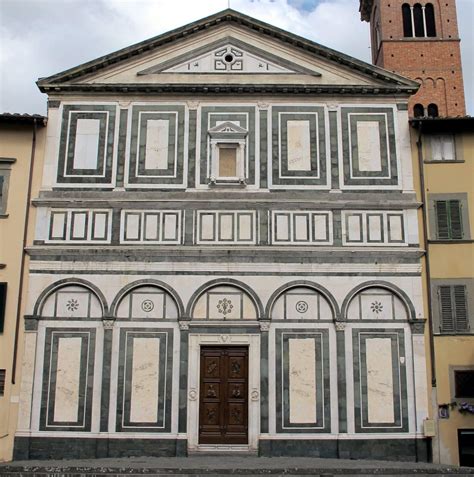 Facciata della Collegiata di Sant'Andrea a Empoli, con dettagli del romanico fiorentino