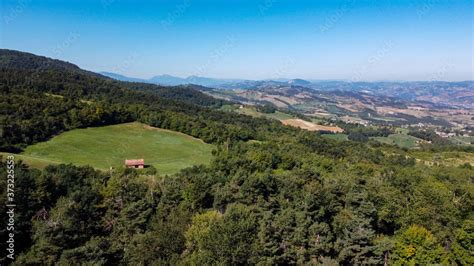 Foto panoramica delle Valli d'Argon con colline e boschi