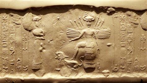 antica raffigurazione della dea Ishtar con simboli di fertilità