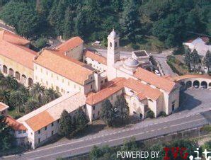 Veduta esterna del Santuario della Madonna della Pace ad Albisola Superiore