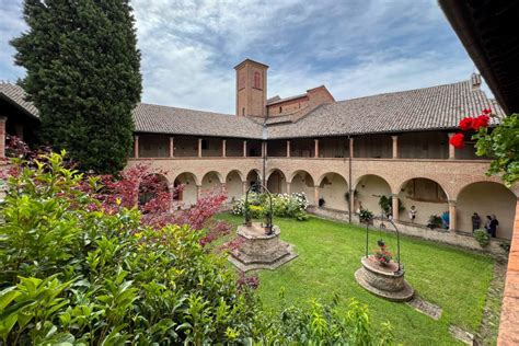 Chiostro dell'abbazia di Monteveglio