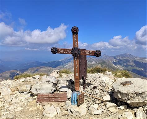 Veduta panoramica della Cima del Redentore e della piana di Castelluccio