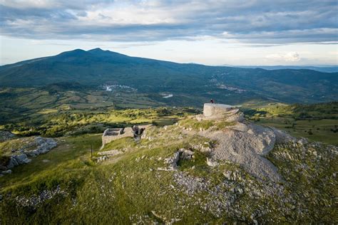 Costruzioni della comunità giurisdavidica sul Monte Labbro