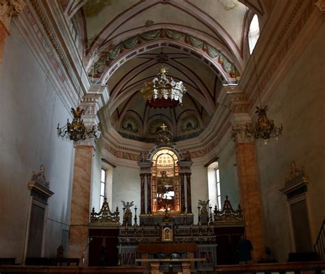 Foto interna delle vetrate artistiche della Chiesa della Beata Vergine Immacolata di Brugherio