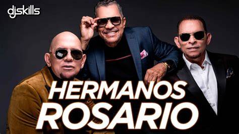 Los Hermanos Rosario in un'esibizione di merengue