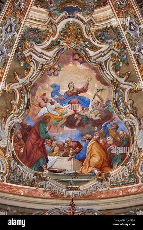 Affresco dell'Assunzione della Vergine Maria di Francesco Porro nel presbiterio