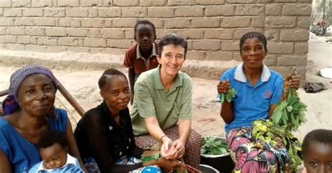 Immagine di repertorio di missionari al lavoro in Africa