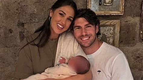 Cecilia Rodriguez e Ignazio Moser con la figlia Clara Isabel