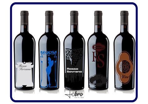 Bottiglie di vino artigianale della cantina