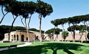 Mappa o planimetria della Casa del Jazz con evidenziato un tunnel sotterraneo e un punto di accesso