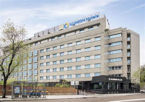 Facciata dell'hotel Ilunion Pio XII a Madrid