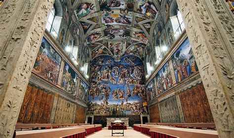 Interno della Cappella Sistina durante una celebrazione