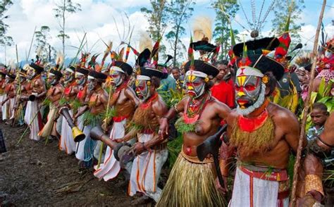 Foto di gruppo delle missionarie FMA in Papua Nuova Guinea