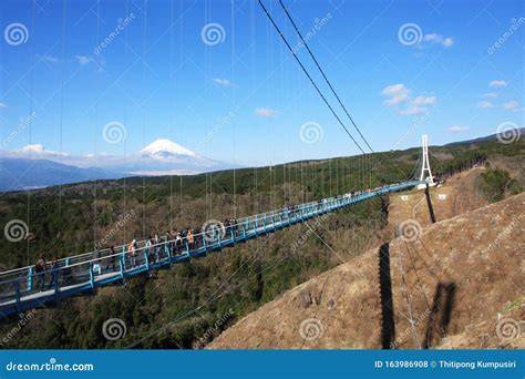 Mishima Skywalk con Monte Fuji sullo sfondo