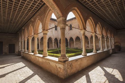 Foto del chiostro dell'Abbazia di Santa Bona di Vidor