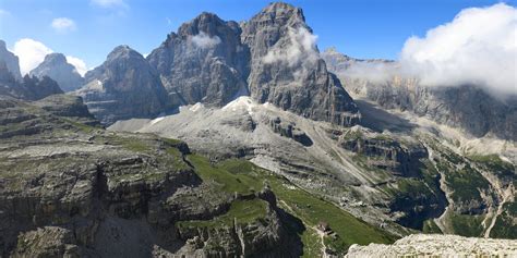 Veduta panoramica delle Dolomiti di Brenta a Madonna di Campiglio