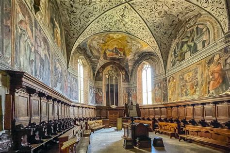 Abbazia di Farfa illuminata durante le festività natalizie