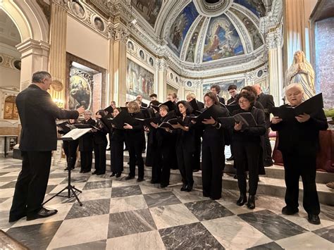Corale Mompeo-Farfa durante il concerto 