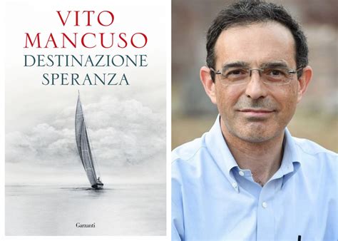 Ritratto o foto di Vito Mancuso in atteggiamento riflessivo