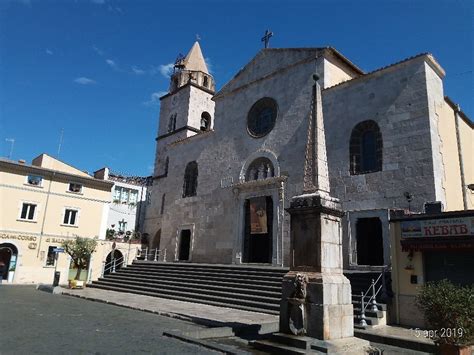 Vista esterna della Chiesa di Santa Maria in Piazza a Fondi